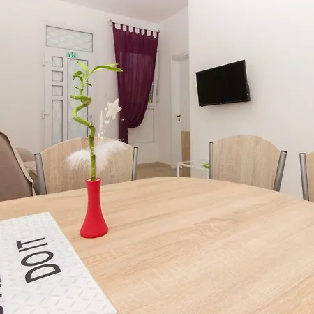 Apartment Kike 80
