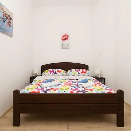 Kike 80 Apartment *