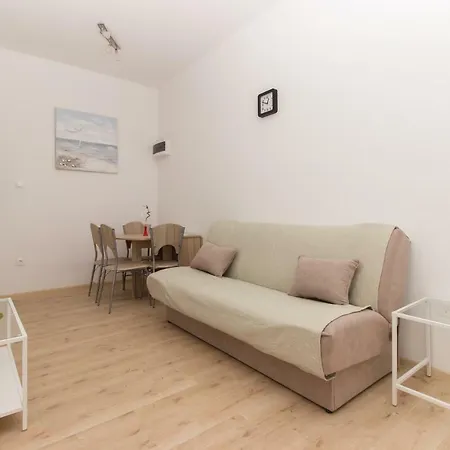 Kike 80 Apartment